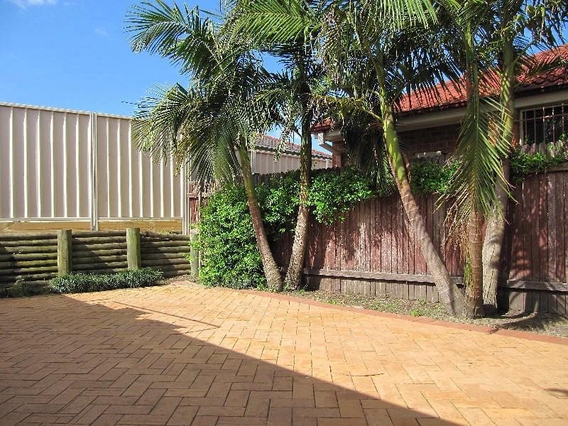 20 Blue Gum Court, Mount Hutton NSW 2290