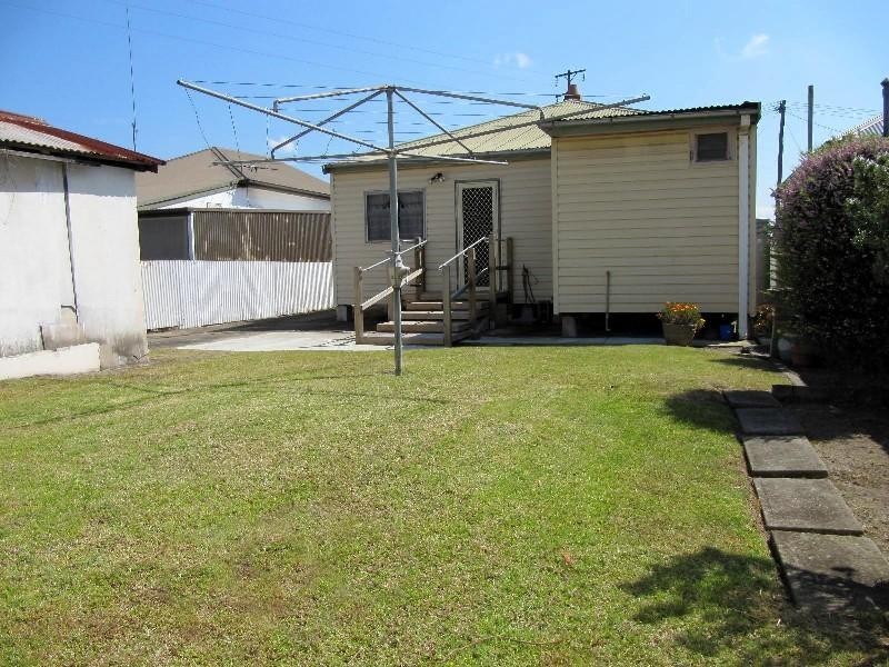 54 Nelson Street, Mayfield NSW 2304