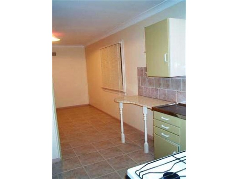 4 Carbeen Street, Gateshead NSW 2290