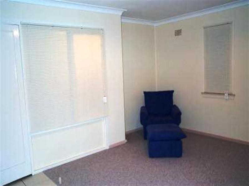 4 Carbeen Street, Gateshead NSW 2290