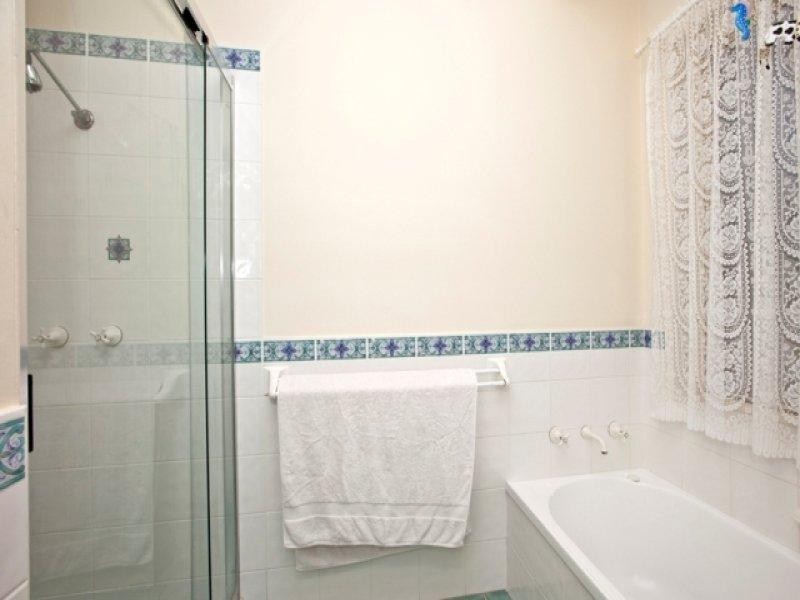 24 Seafarer Close, Belmont NSW 2280