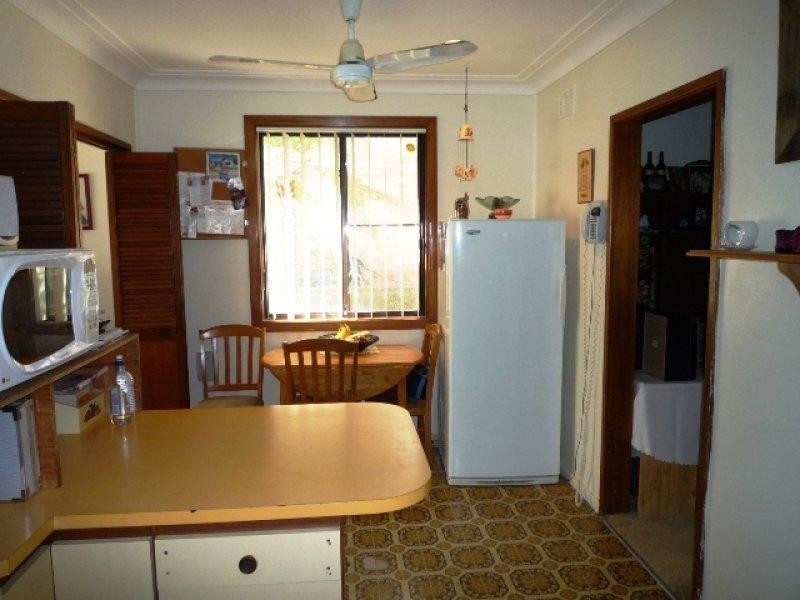 18 Thompson Street, Charlestown NSW 2290