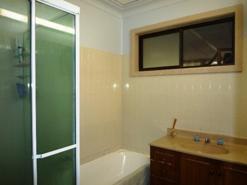 18 Thompson Street, Charlestown NSW 2290