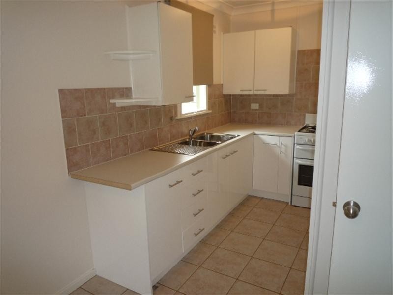 4 Carbeen Street, Gateshead NSW 2290