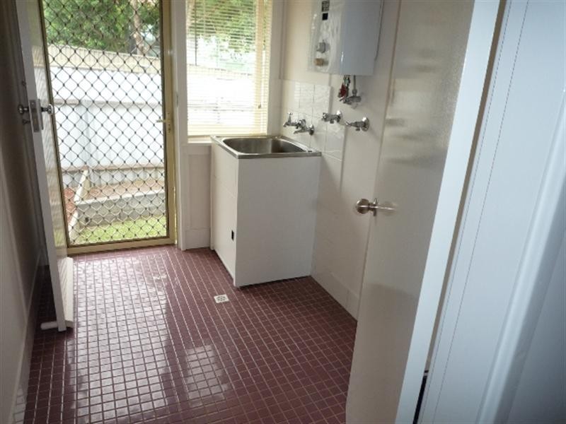 4 Carbeen Street, Gateshead NSW 2290