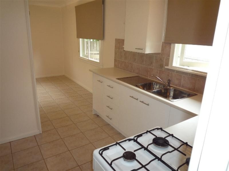 4 Carbeen Street, Gateshead NSW 2290