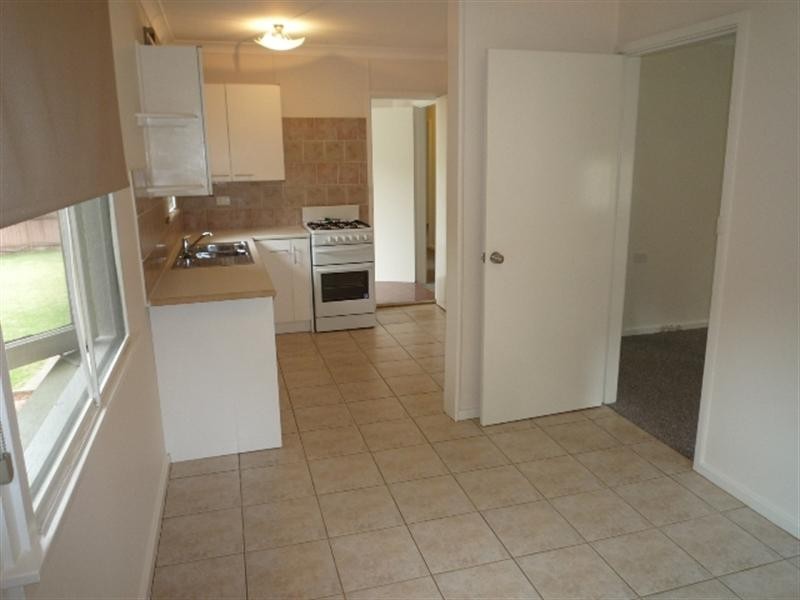 4 Carbeen Street, Gateshead NSW 2290