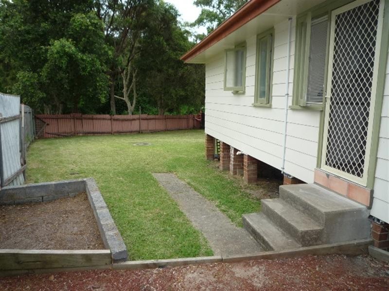 4 Carbeen Street, Gateshead NSW 2290