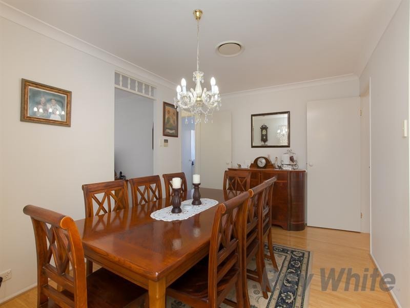 20 Blue Gum Court, Mount Hutton NSW 2290