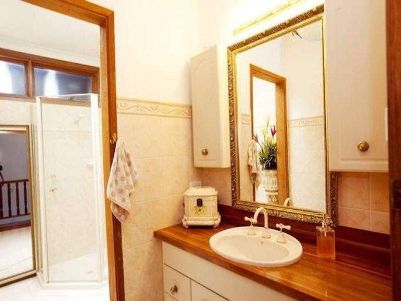 16 Thompson Road, Speers Point NSW 2284