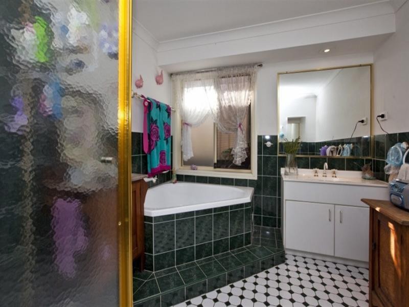 47 Angophora Drive, Warabrook NSW 2304