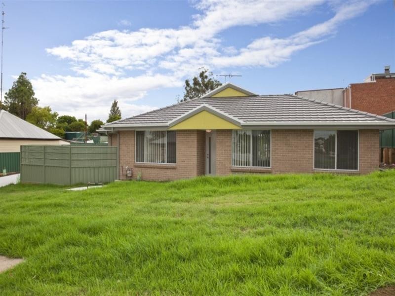 17 Hampden Street, Kurri Kurri NSW 2327