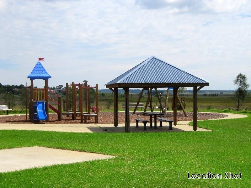 24 Whistler Parade, Maryland NSW 2287