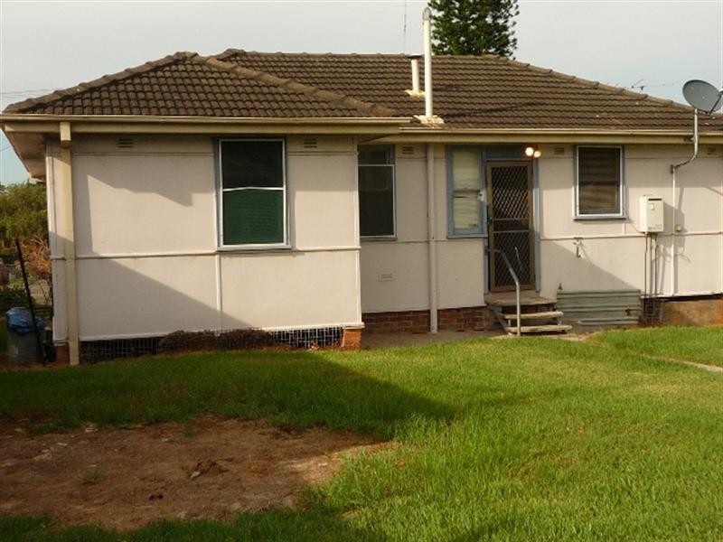 11 Cassia Crescent, Gateshead NSW 2290