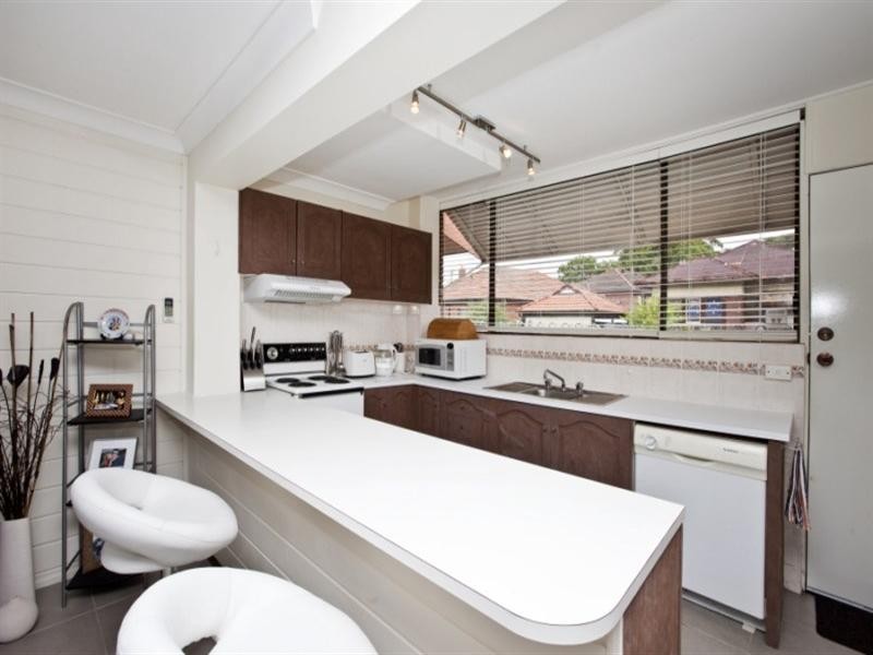 8/74 Railway Street, Merewether NSW 2291