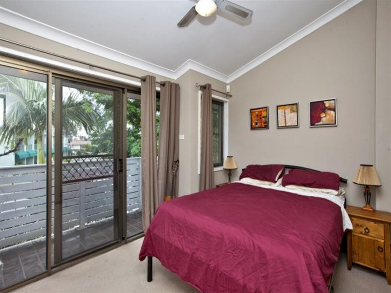 8/74 Railway Street, Merewether NSW 2291