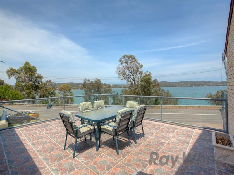 2/348 The Esplanade, Speers Point NSW 2284