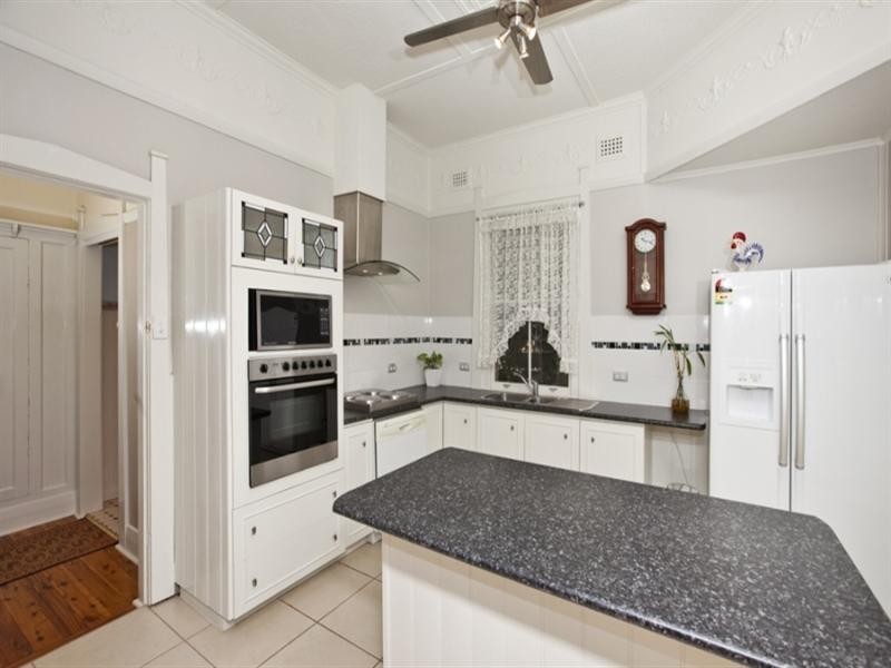 20 Fourth Street, Seahampton NSW 2286