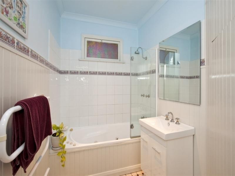 20 Fourth Street, Seahampton NSW 2286