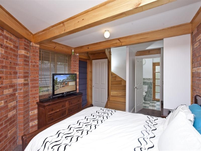 25 Woodoak Close, Tingira Heights NSW 2290