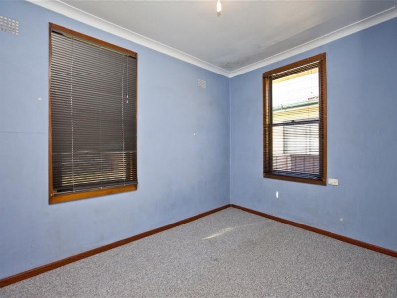 64 Coral Crescent, Gateshead NSW 2290