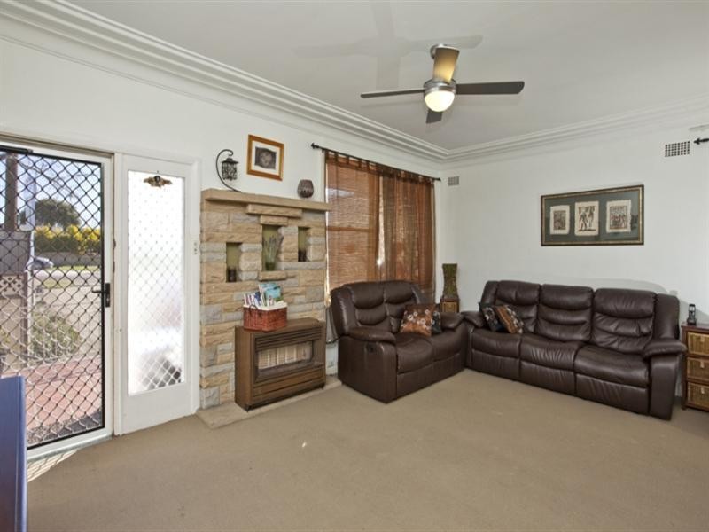 147 Charlestown Road, Kotara South NSW 2289