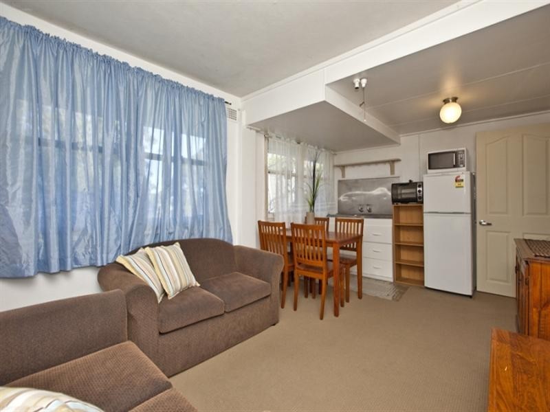 147 Charlestown Road, Kotara South NSW 2289