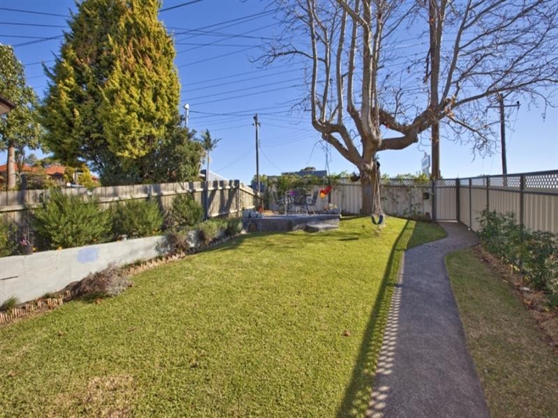 147 Charlestown Road, Kotara South NSW 2289