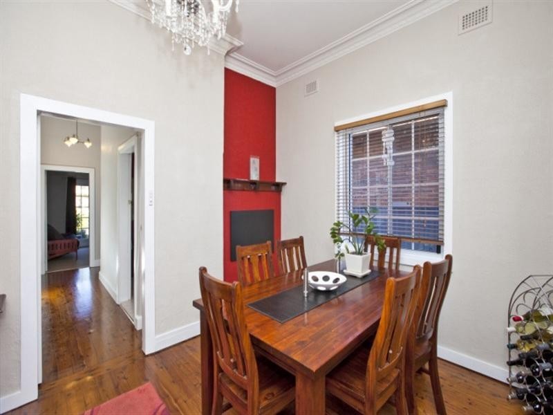 22 Nevill Street, Mayfield NSW 2304