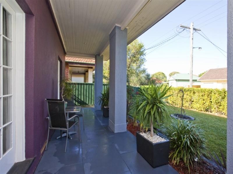22 Nevill Street, Mayfield NSW 2304