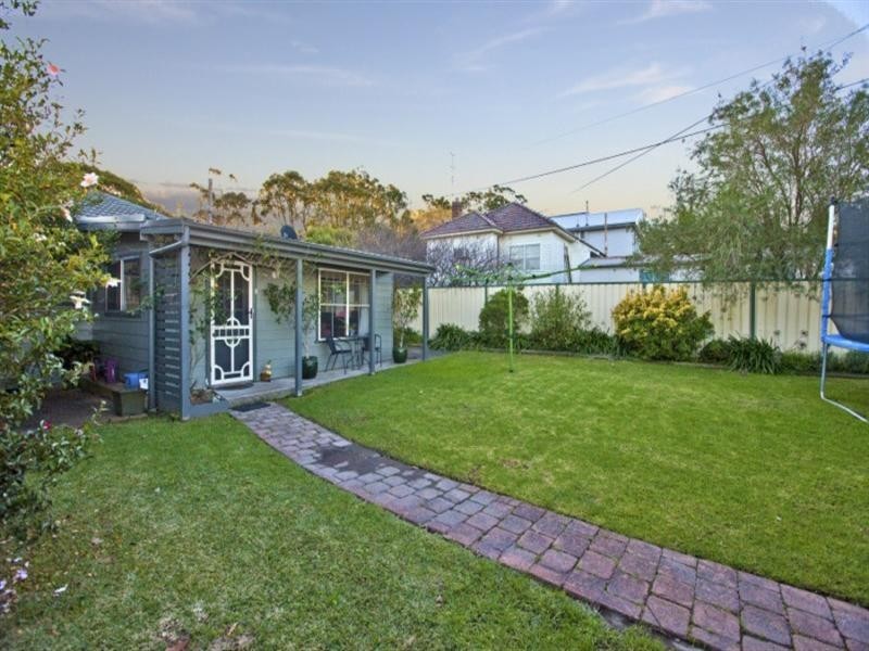 15 Lees Street, Charlestown NSW 2290