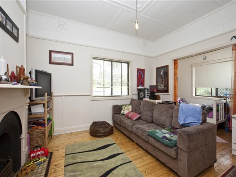 1 Hutchinson Street, Redhead NSW 2290