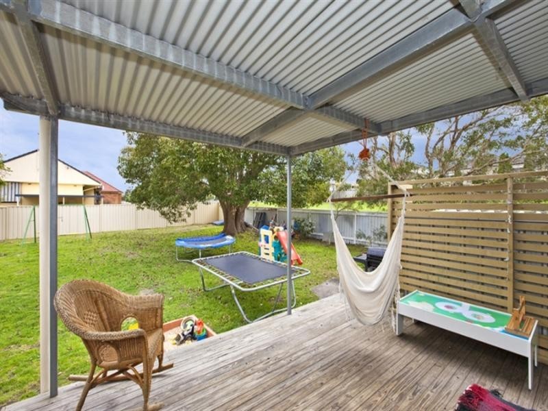 1 Hutchinson Street, Redhead NSW 2290