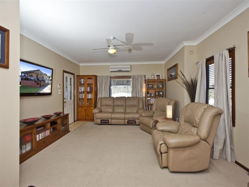 58 Tennent Road, Mount Hutton NSW 2290