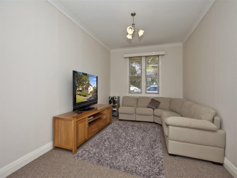 8 Martindale Street, Wallsend NSW 2287