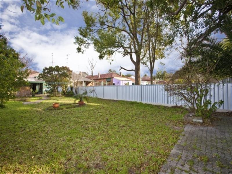 83 Margaret Street, Mayfield East NSW 2304