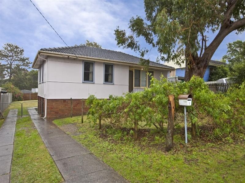 1 Plane Street, Gateshead NSW 2290