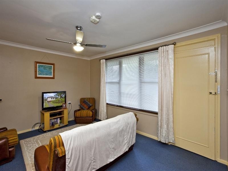 1 Plane Street, Gateshead NSW 2290