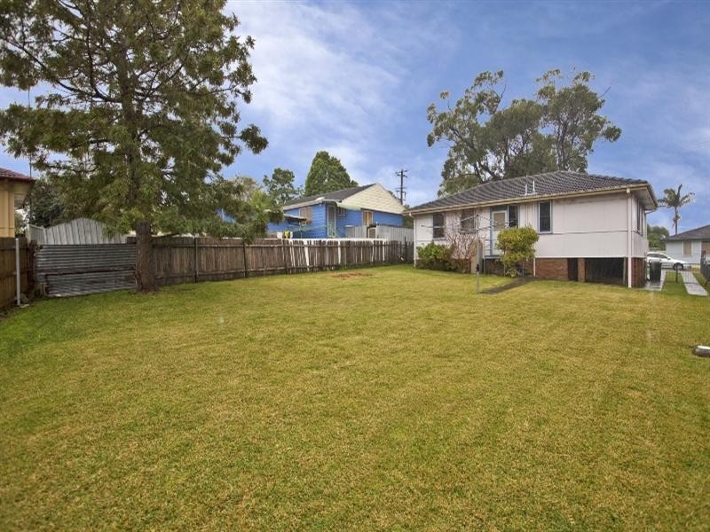 1 Plane Street, Gateshead NSW 2290