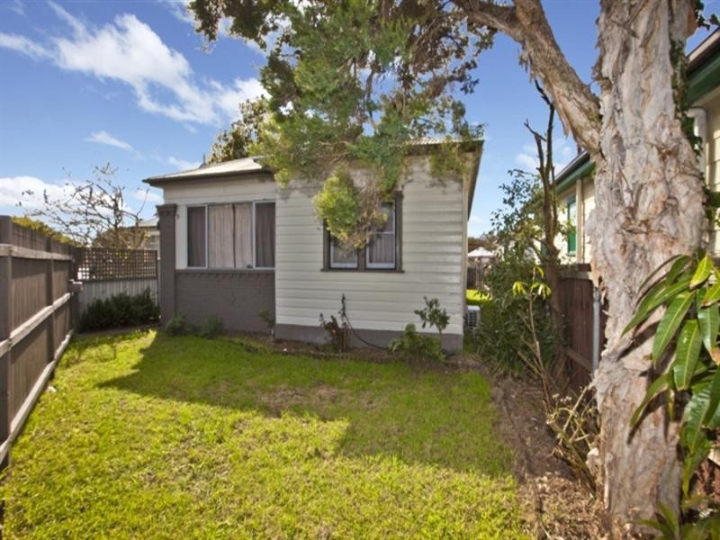 9 Railway Terrace, Mayfield NSW 2304