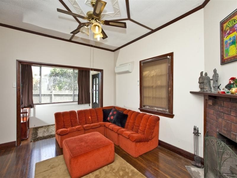 9 Railway Terrace, Mayfield NSW 2304