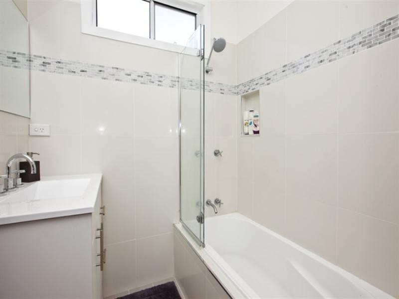 9 Railway Terrace, Mayfield NSW 2304