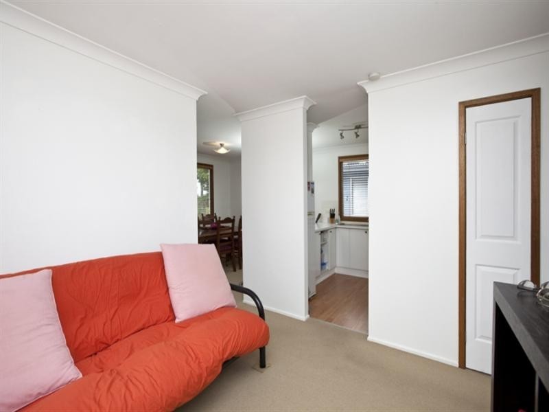 14 Auklet Road, Mount Hutton NSW 2290