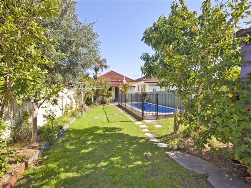 57 Waratah Street, Mayfield NSW 2304