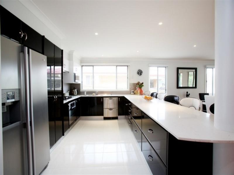 17 Sassafras Close, Valentine NSW 2280