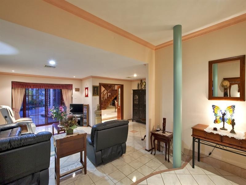 4 Charlton Street, Eleebana NSW 2282