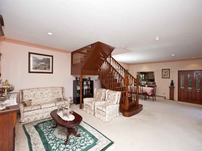 4 Charlton Street, Eleebana NSW 2282