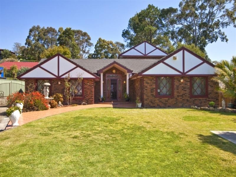 4 Charlton Street, Eleebana NSW 2282