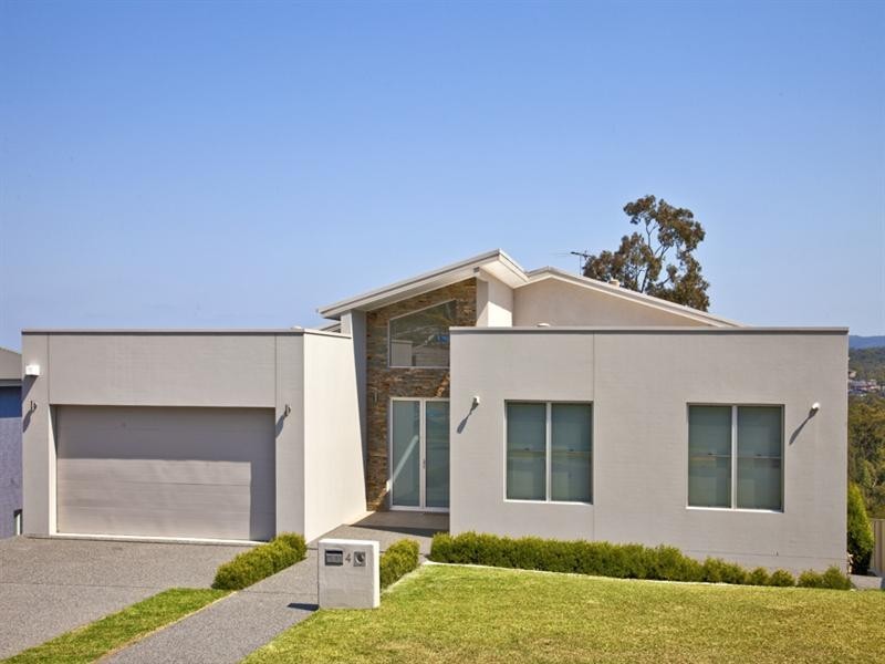 4 Guildford Grove, Cameron Park NSW 2285