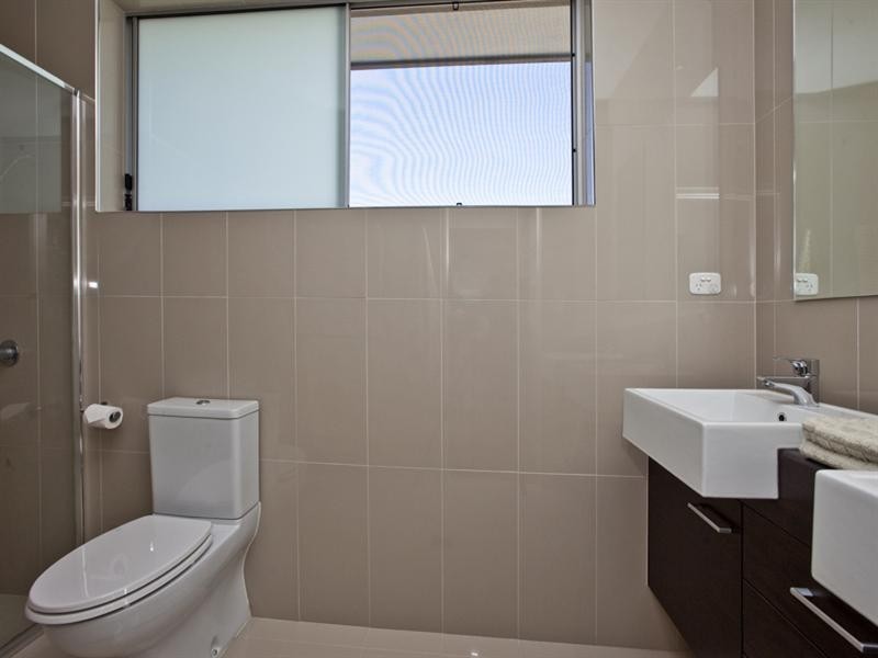 4 Guildford Grove, Cameron Park NSW 2285